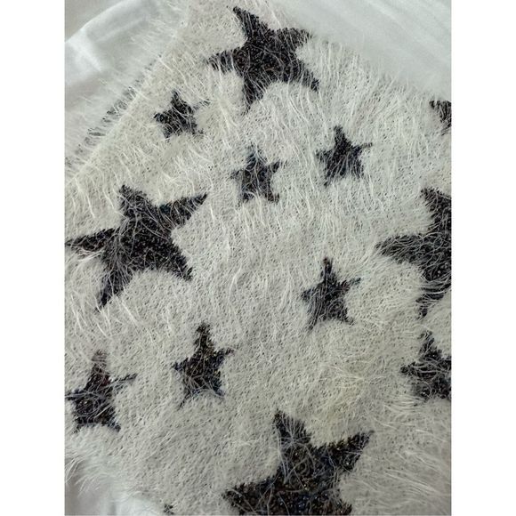 Claire's star scarf - Picture 3 of 4